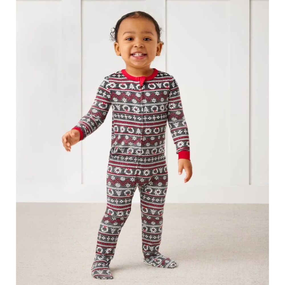 NEW Unisex Sz 18 Months Footed Snug Fitting Christmas Holiday Fair Isle Sleeper